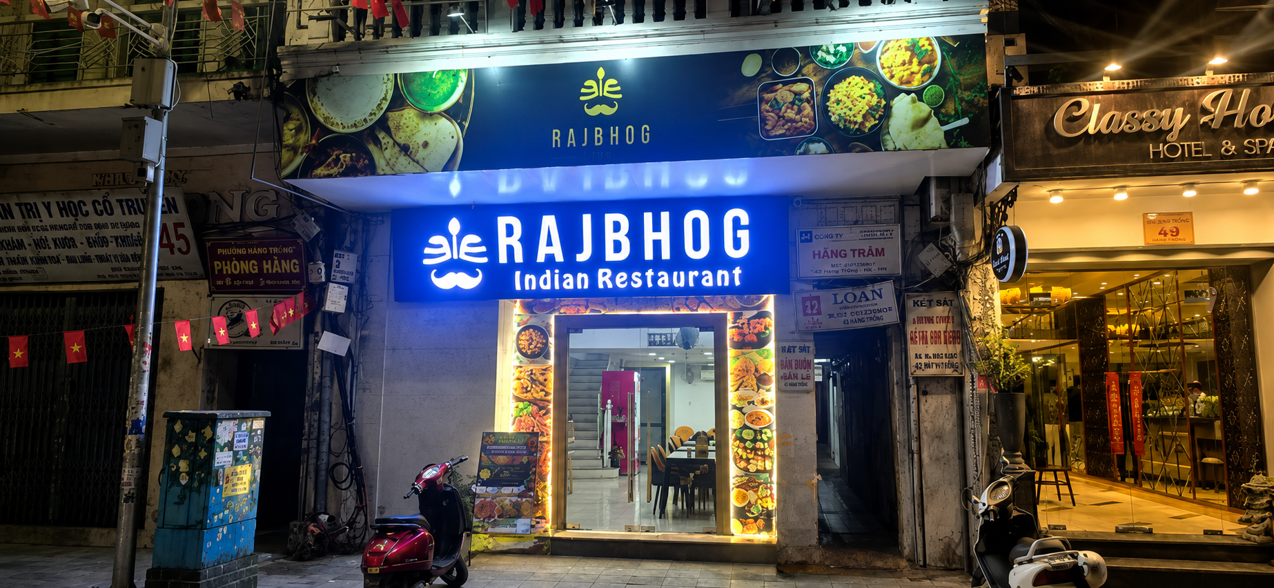 Raj Bhog Hanoi Dining Area